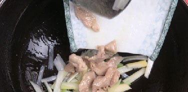 葱爆里脊肉7